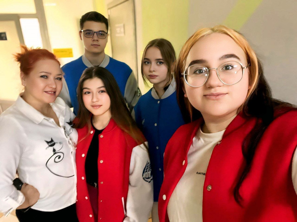 7 лет волонтерам1.jpg