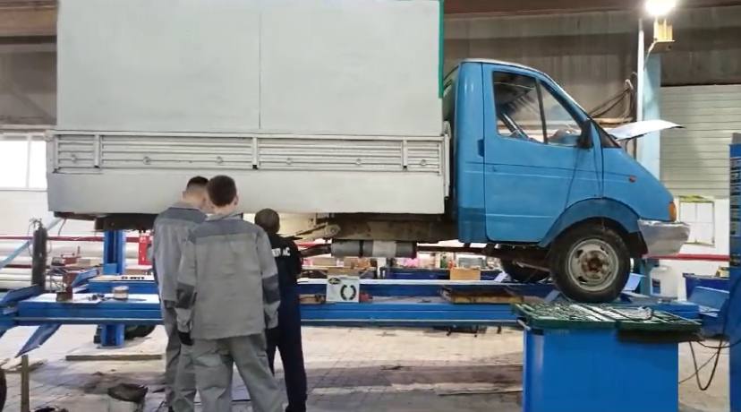 автомобиль.jpg