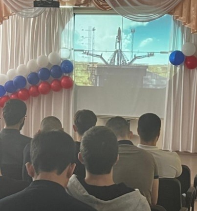 космонавт.Покачи.jpg